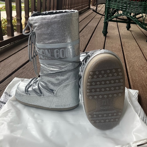 NWT SIZE 35/38 and 39/41 ICON SILVER GLITTER BOOTS vacation sparkles silver - Picture 8 of 8